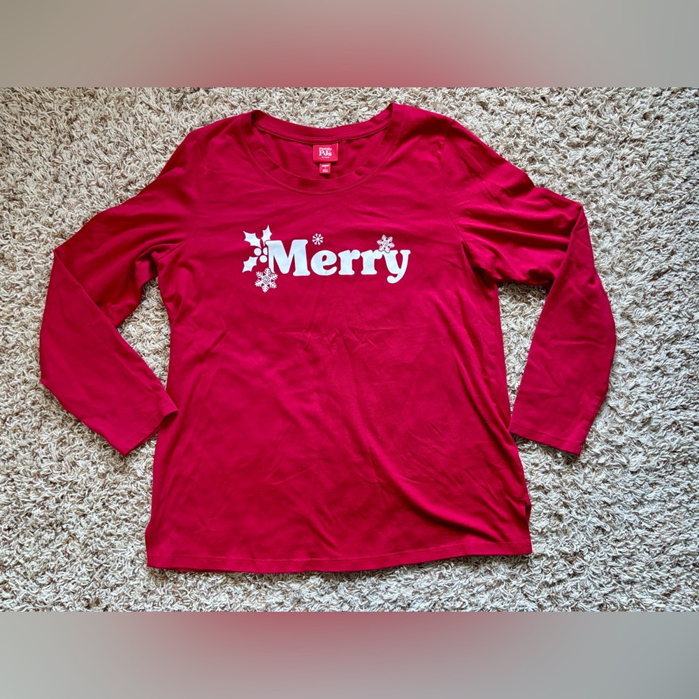 Macy's Family PJs Red Women's Top Size L Graphic Print Long Sleeve Christmas